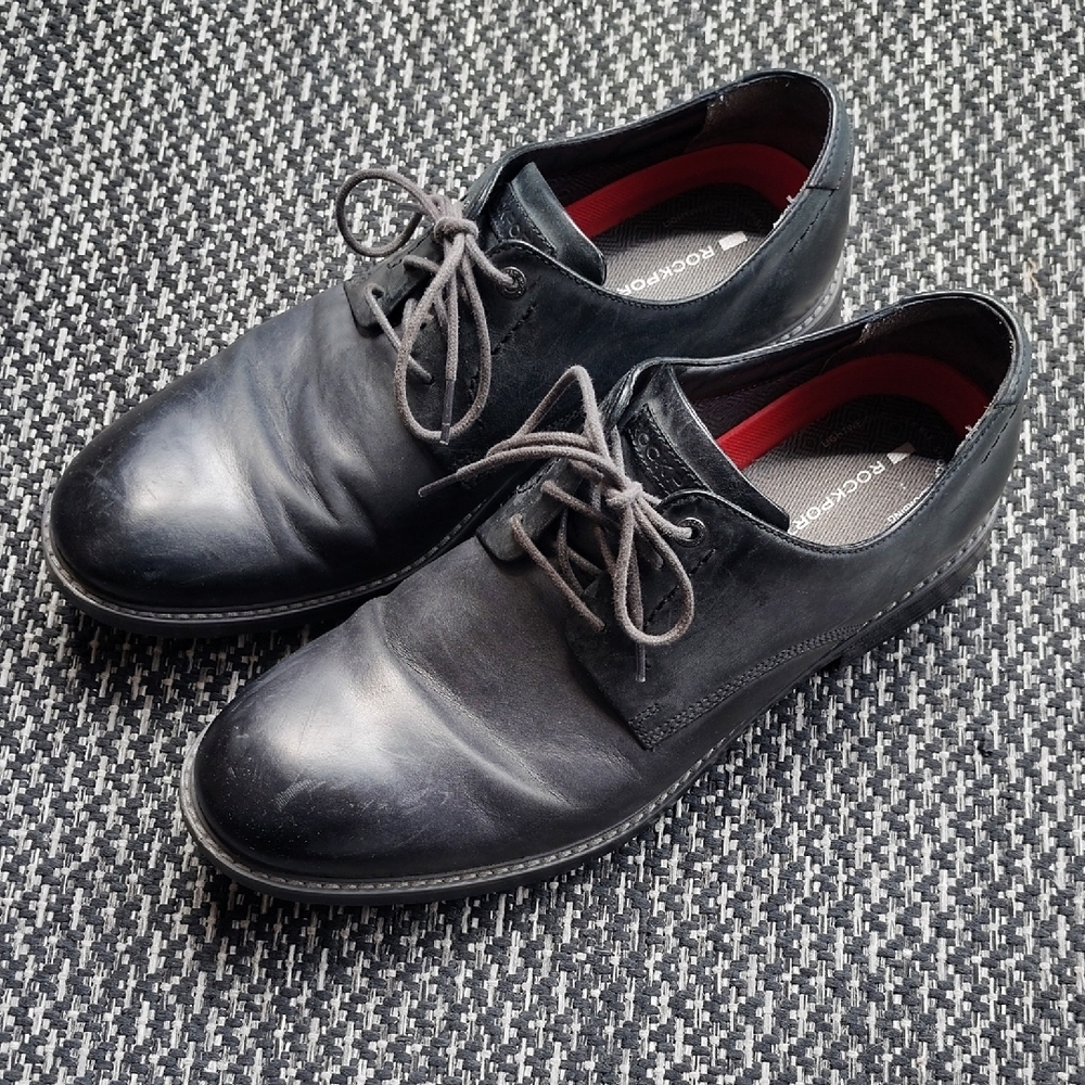 Rockport Black/Grey Oxfords Sleek and Timeless Design